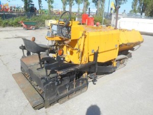 Mitsubishi Asphalt paver MF43D