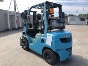 Forklift Toyota 8FGL25.