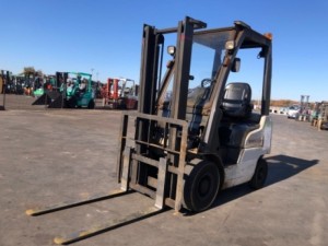 Forklift Nissan P1F1.